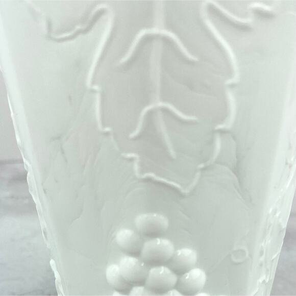 Indiana Glass Colony Harvest Milk Glass Grape and Leaf Tumblers 12oz Set of 4 - Picture 10 of 11
